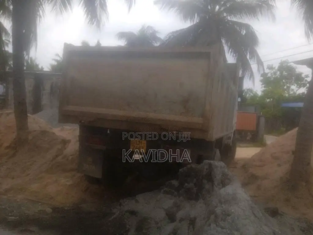Tata 1615 2018 Lorry (Used)