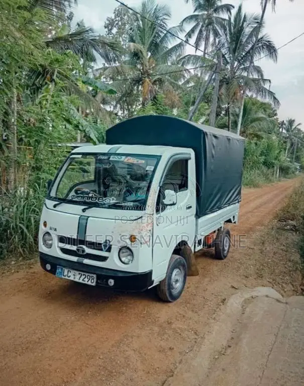 Tata Dimo Batta 2006 Lorry (Used)