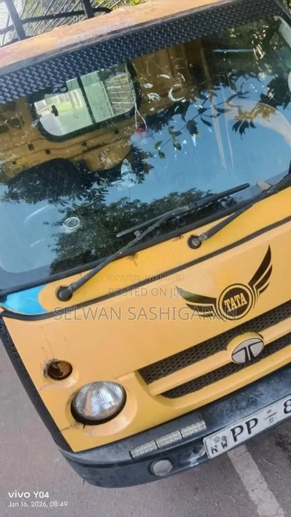 Tata Dimo Batta 2010 Lorry (Used)