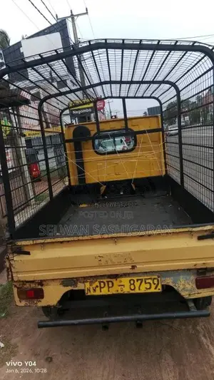 Tata Dimo Batta 2010 Lorry (Used)