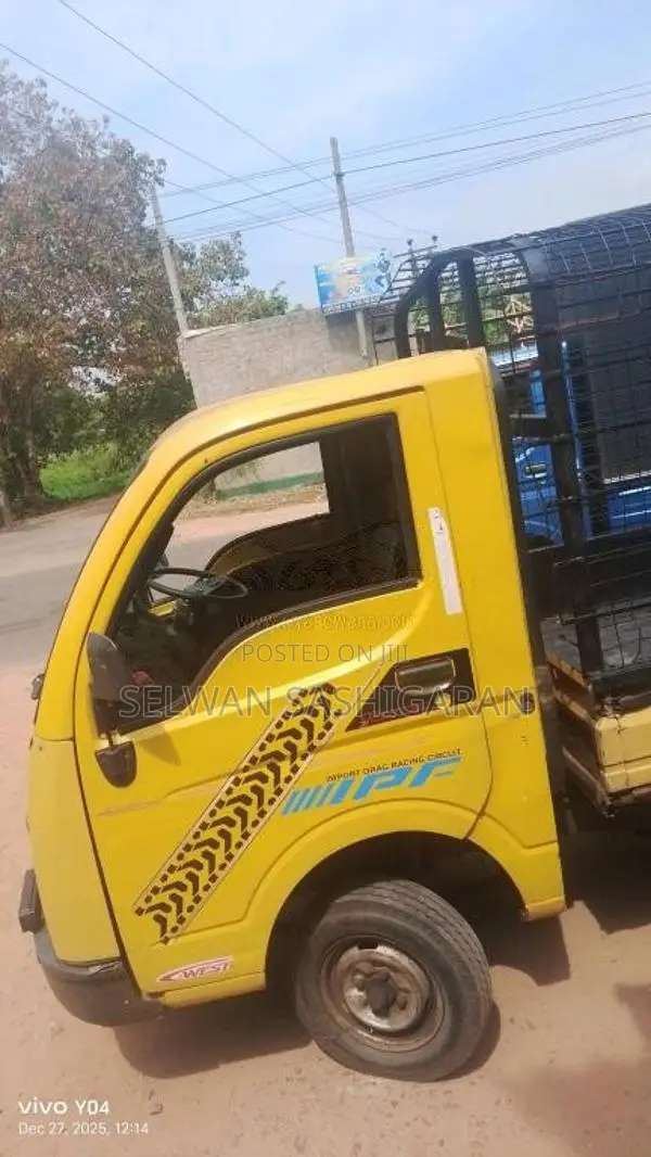 Tata Dimo Batta 2010 Lorry (Used)