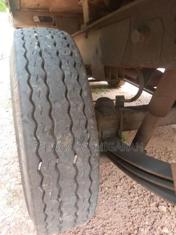 Tata Dimo Batta 2010 Lorry (Used)