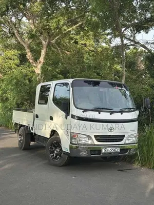 Toyota Dyna 1992 Crew Cab (Used)
