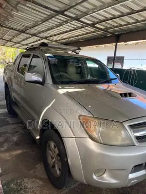 Toyota Hilux 2011 Pickup (Used)