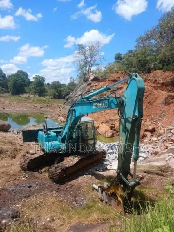 Kobelco Excavator 2002 Heavy-Duty (Used)