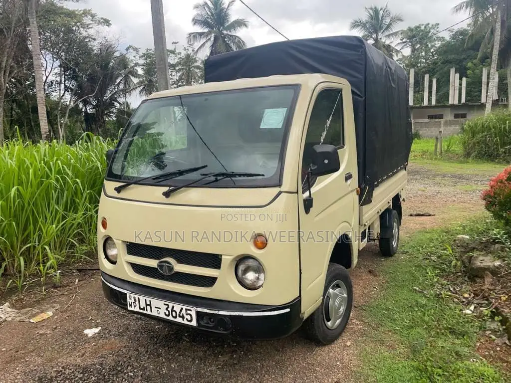 Tata Dimo Batta 2010 Lorry (Used)