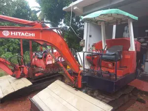 Hitachi Excavator 2015 Heavy-Duty (Used)