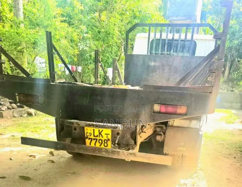 Tata 709 2013 Lorry (Used)