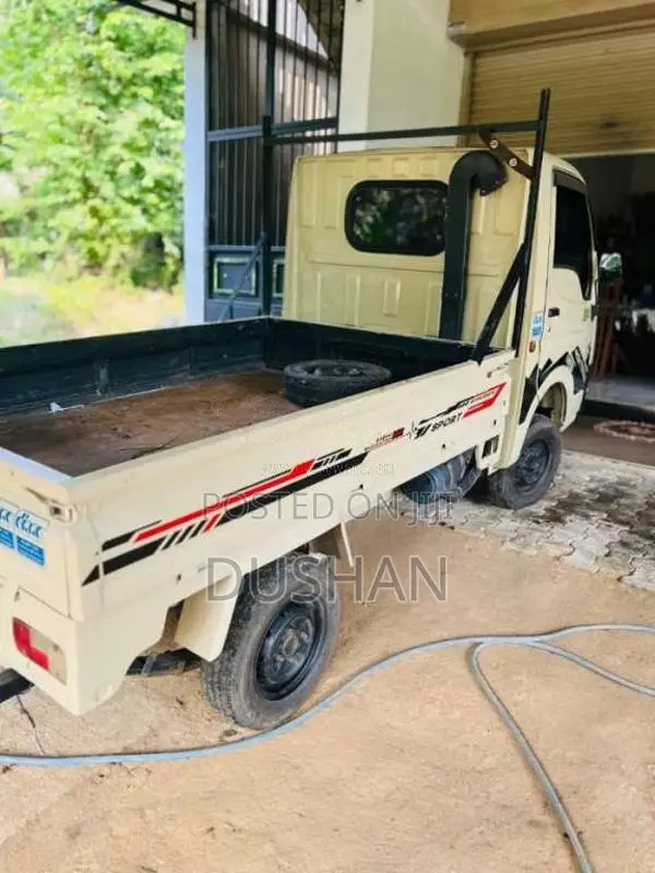 Tata Dimo Batta 2017 Lorry (Used)