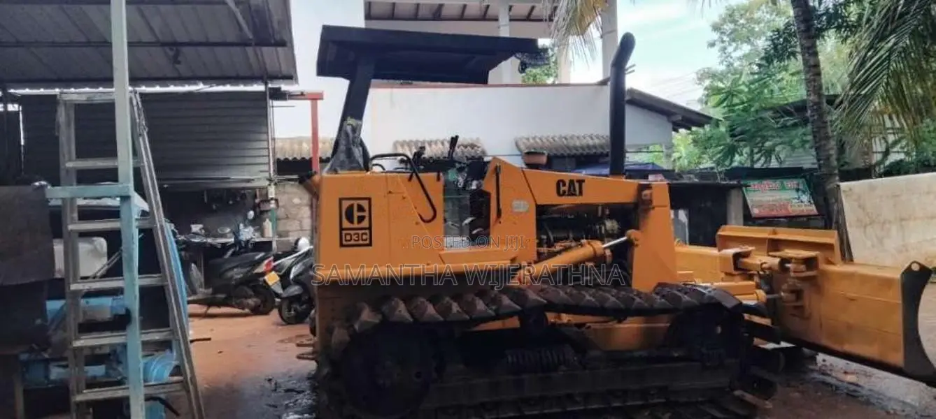 CAT D3C 2003 Heavy-Duty (Used)