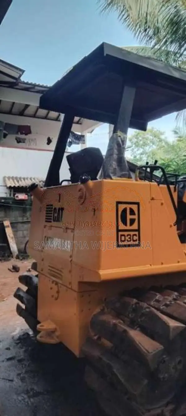 CAT D3C 2003 Heavy-Duty (Used)