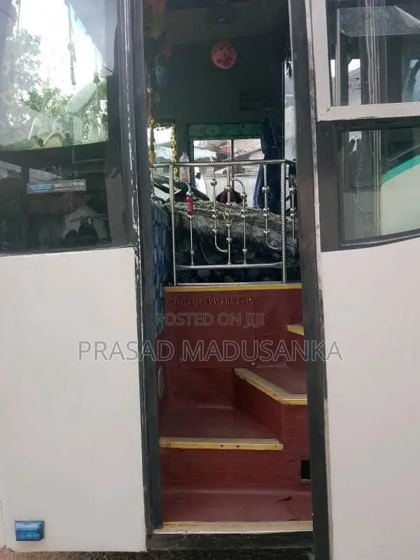 Ashok-Leyland 12 Mitr 2015 Bus (Used)