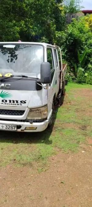 JMC CrewCab 10.5 Ft 2012 Crew Cab (Used)