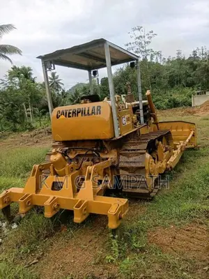 CAT D4D 1990 Heavy-Duty (Used)