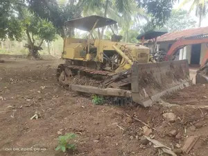 CAT D4E 2010 Heavy-Duty (Used)