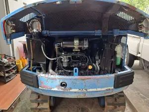 Kobelco Excavator 2000 Heavy-Duty (Used)