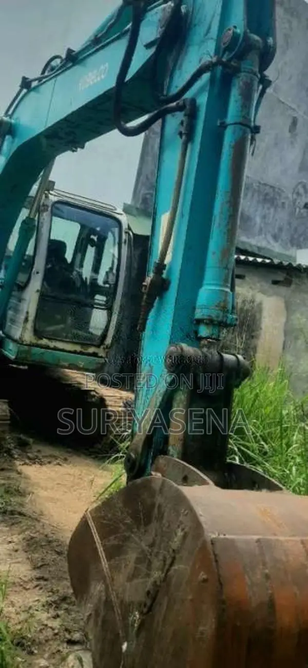 Kobelco 135 SR 2014 Heavy-Duty (Used)