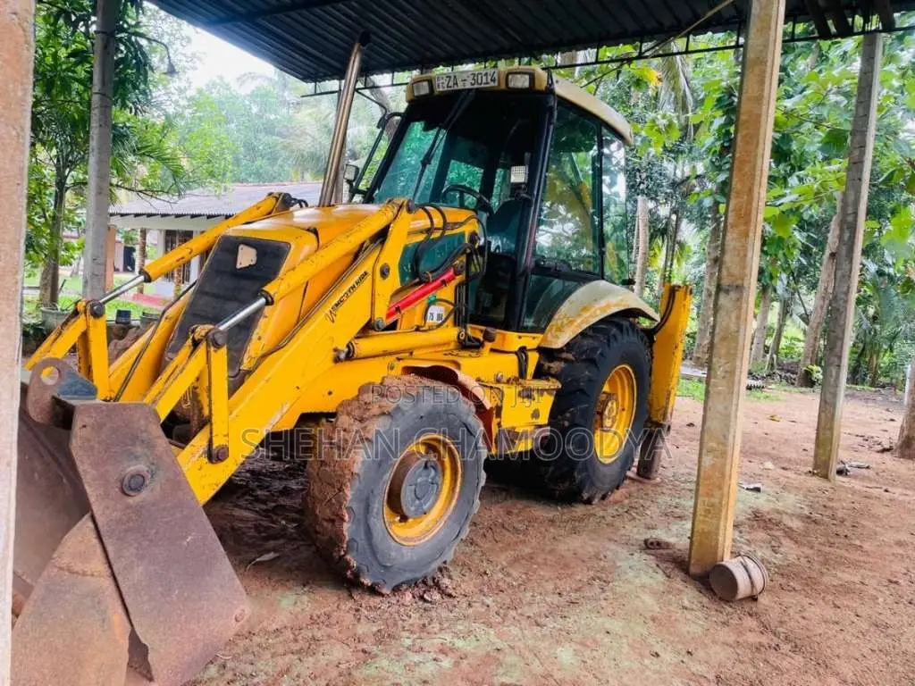 JCB 3CX 2001 Heavy-Duty (Used)
