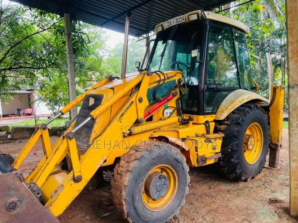 JCB 3CX 2001 Heavy-Duty (Used)