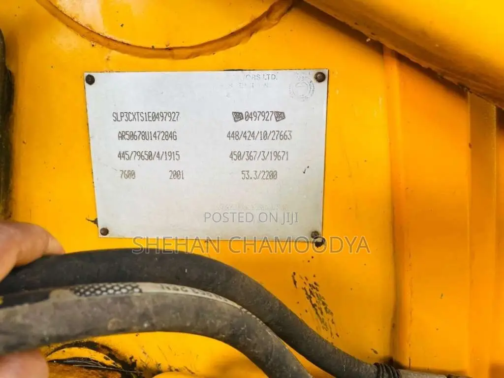 JCB 3CX 2001 Heavy-Duty (Used)