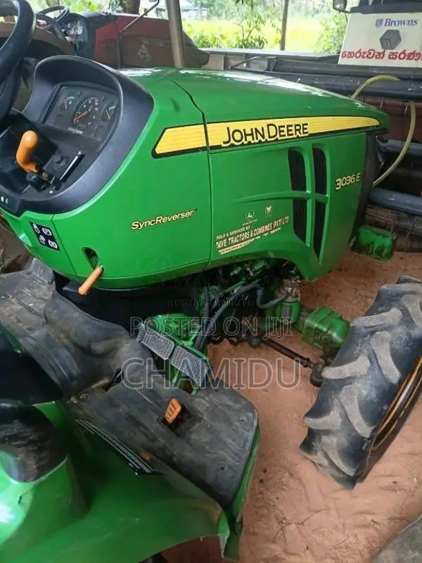 John-Deere 3035E 2017 Tractor (Used)