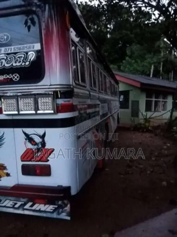 Ashok-Leyland Leyland 2009 Bus (Used)
