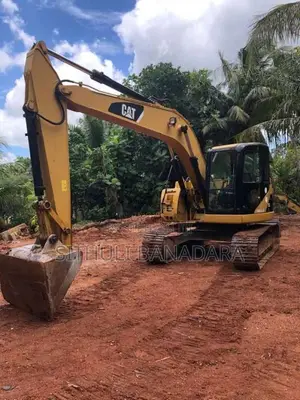 CAT 313 Excavator 2018 Heavy-Duty (Used)