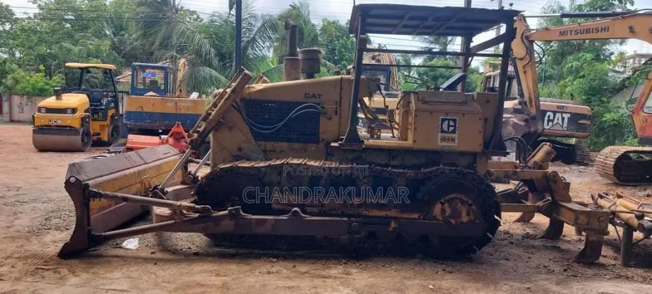 CAT D4E 1999 Heavy-Duty (Used)