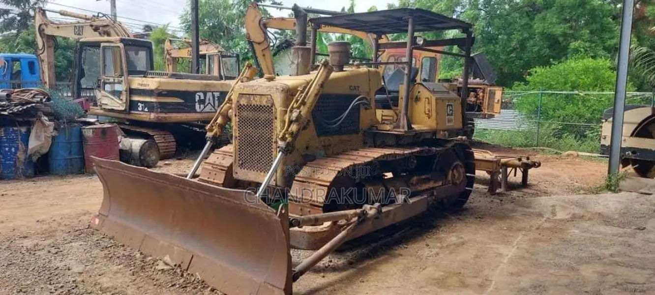 CAT D4E 1999 Heavy-Duty (Used)
