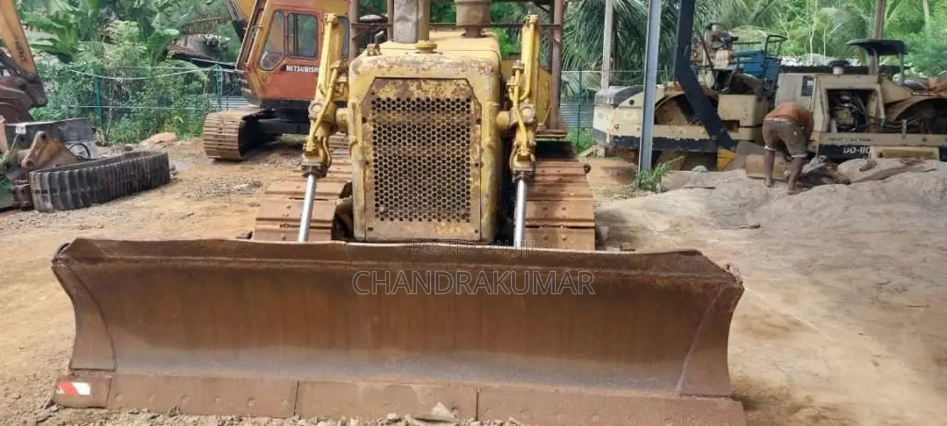 CAT D4E 1999 Heavy-Duty (Used)