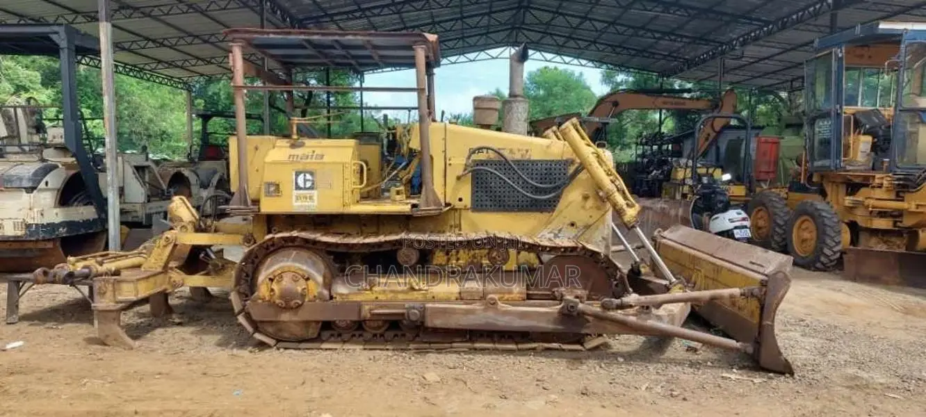 CAT D4E 1999 Heavy-Duty (Used)