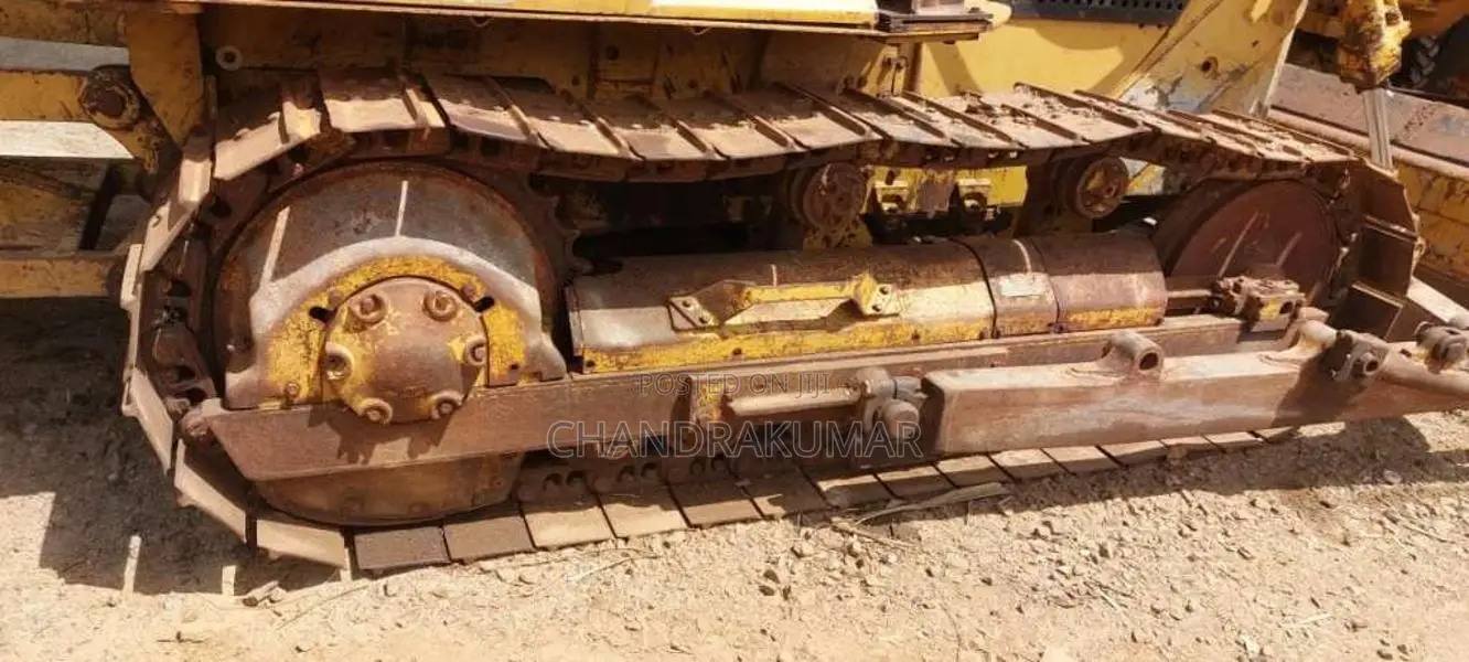 CAT D4E 1999 Heavy-Duty (Used)