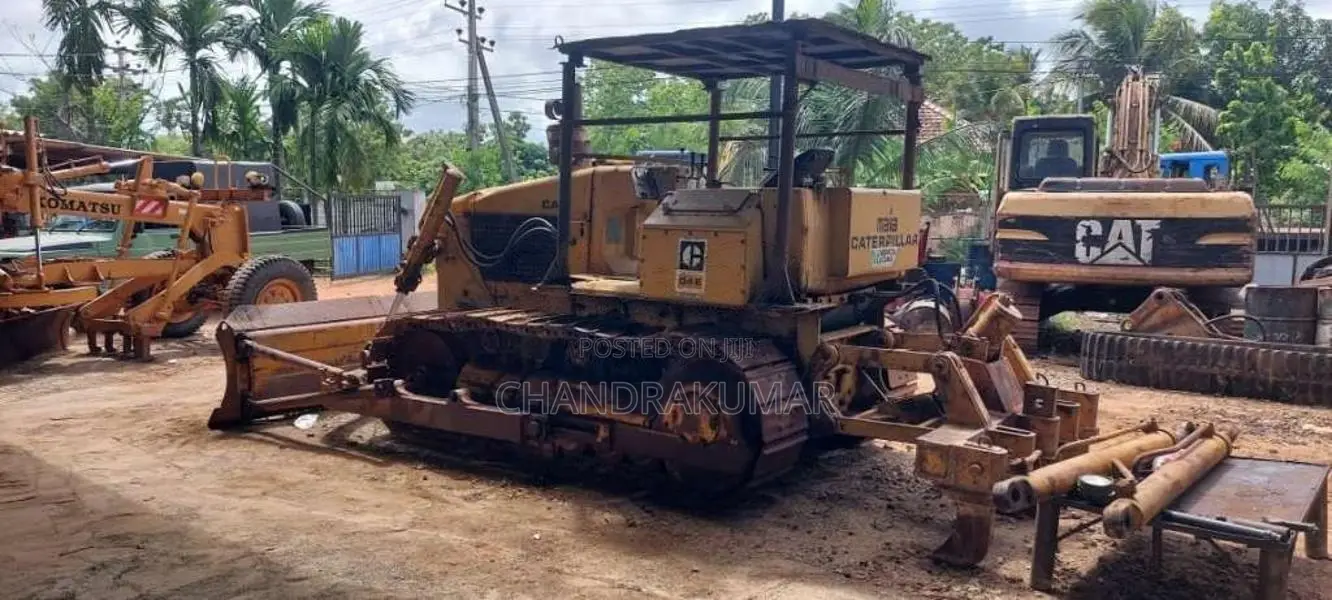 CAT D4E 1999 Heavy-Duty (Used)