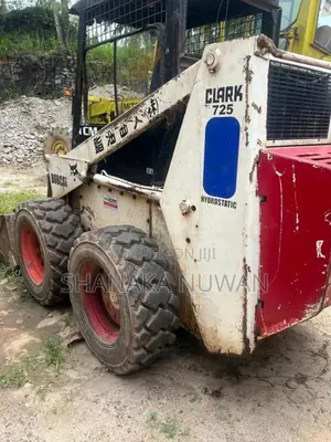 Other Bobcat 725 2000 Heavy-Duty (Used)