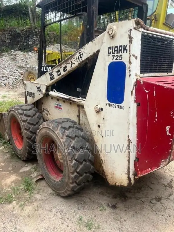 Other Bobcat 725 2000 Heavy-Duty (Used)