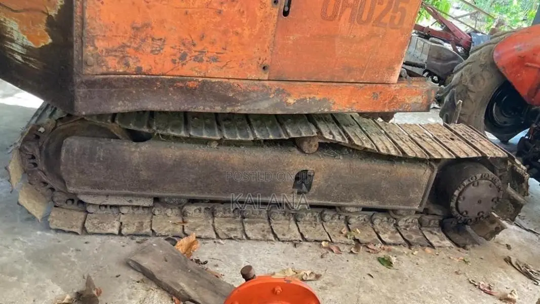 Hitachi -70 2012 Heavy-Duty (Used)