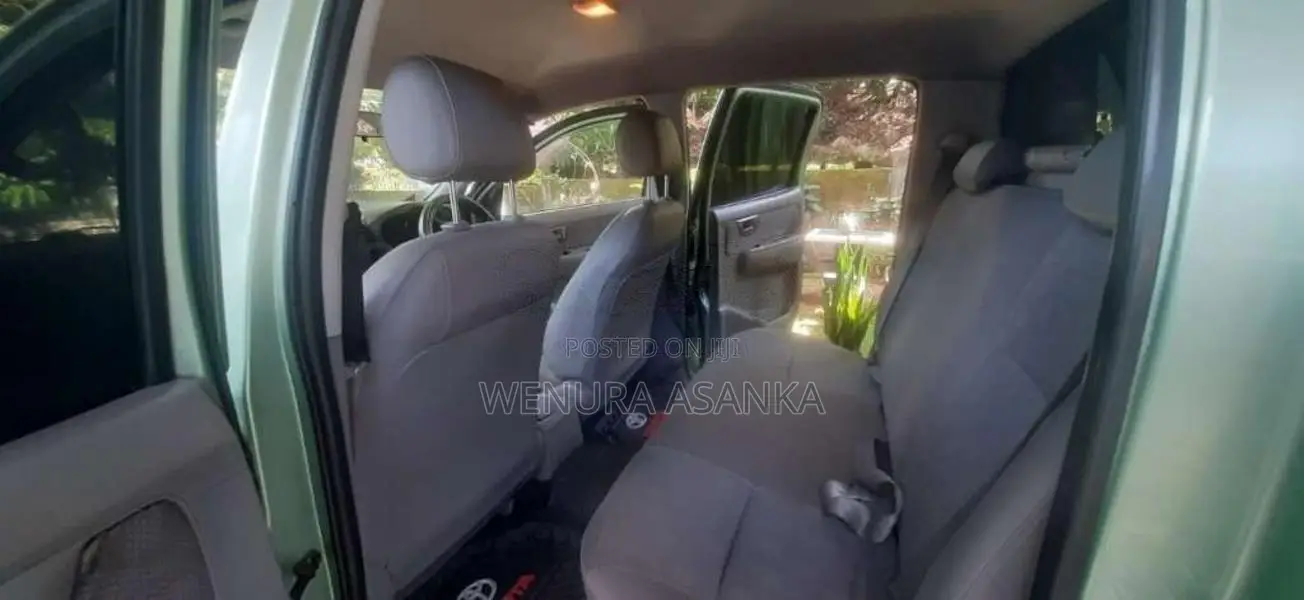 Toyota Hilux 2005 Pickup Unregistered (Recondition)
