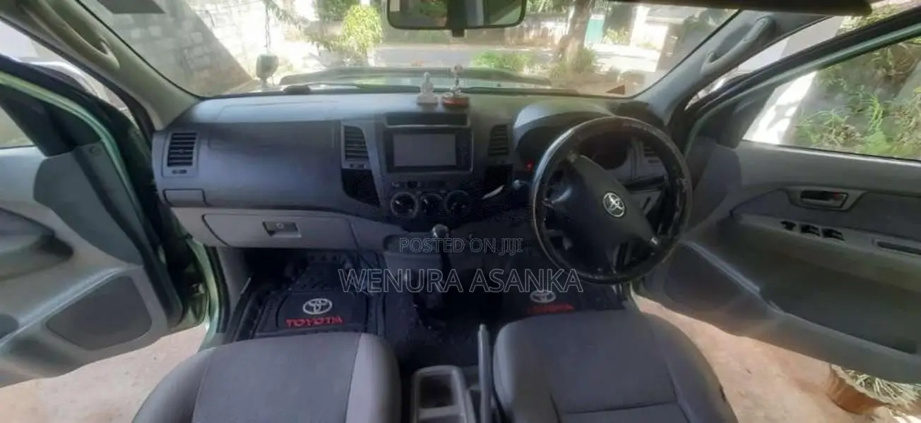 Toyota Hilux 2005 Pickup Unregistered (Recondition)