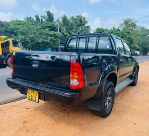 Toyota Hilux 2006 Pickup (Used)