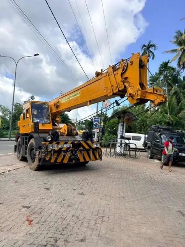 Other 25 TON Crane 1990 Heavy-Duty (Used)
