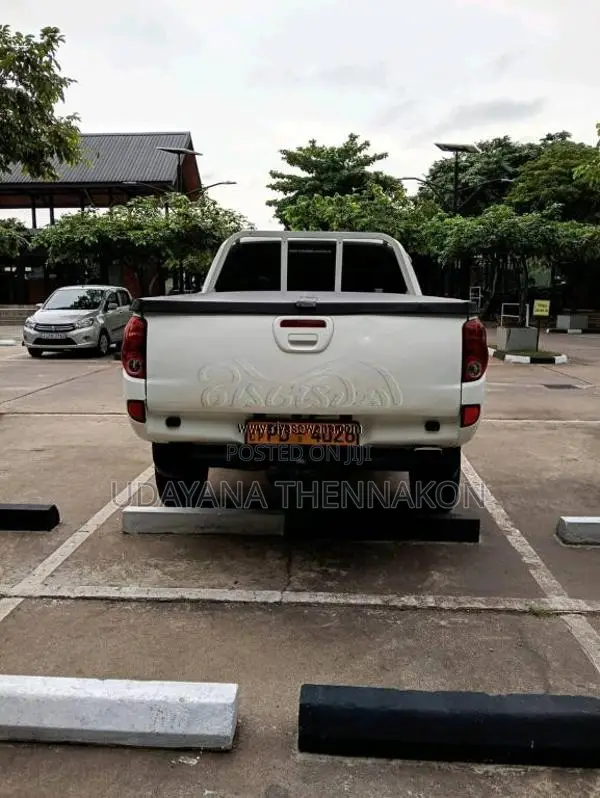 Mitsubishi L200 2008 Pickup (Used)