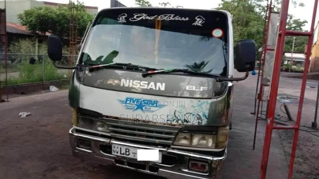 Nissan CrewCab 1997 Crew Cab (Used)