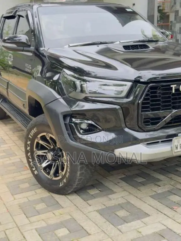 Toyota Hilux 2005 Pickup (Used)