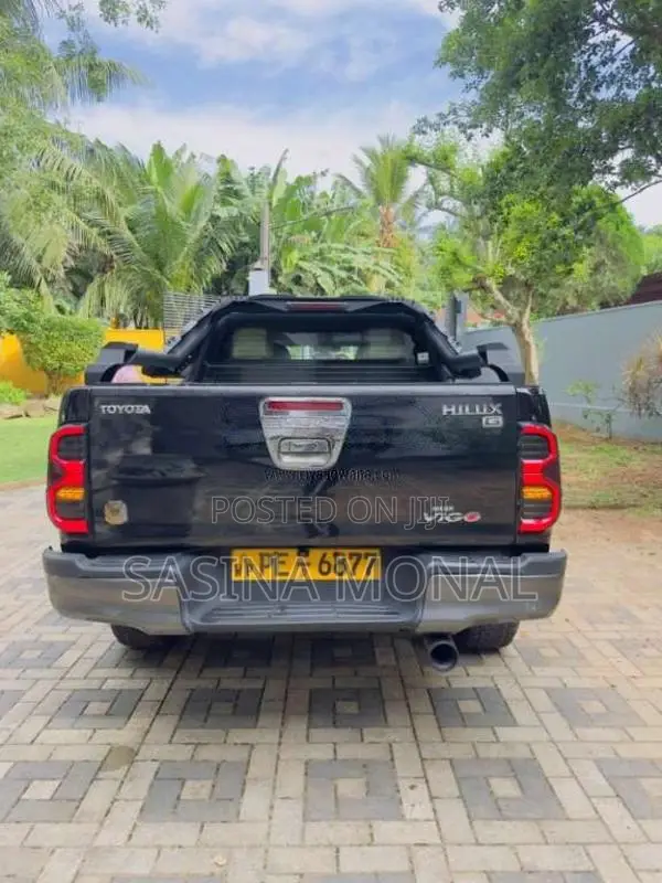 Toyota Hilux 2005 Pickup (Used)