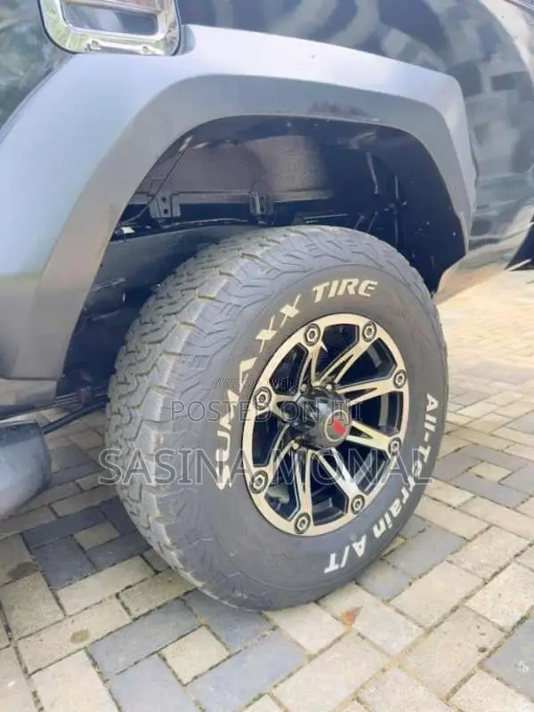 Toyota Hilux 2005 Pickup (Used)