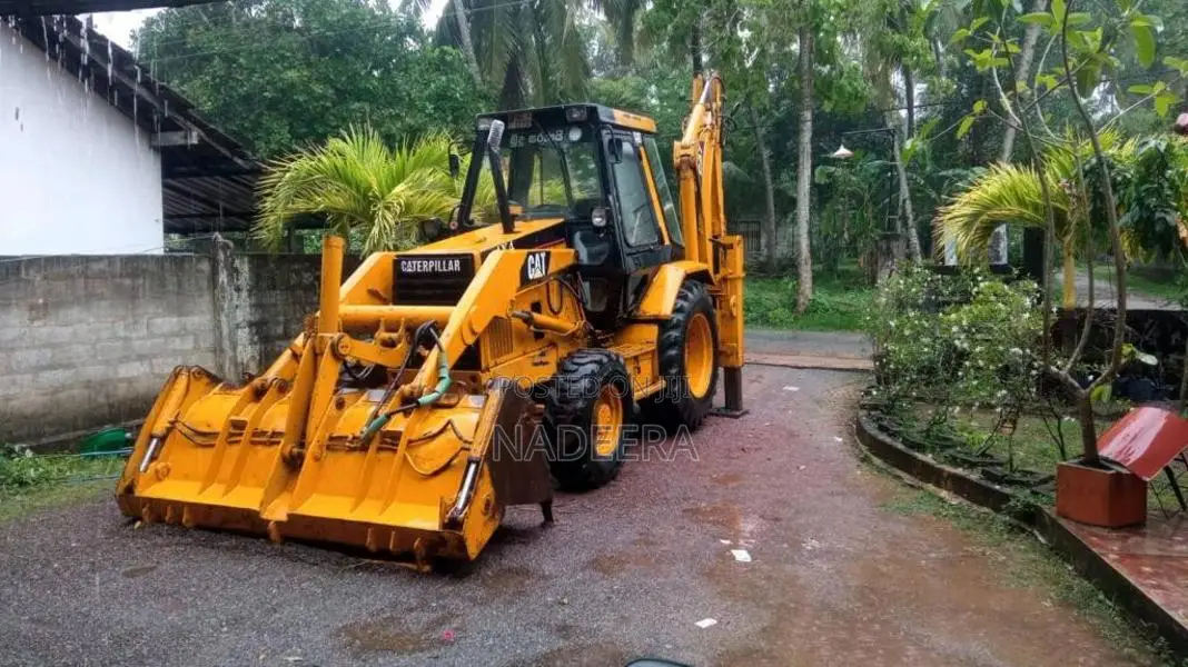 CAT 428 2000 Heavy-Duty (Used)