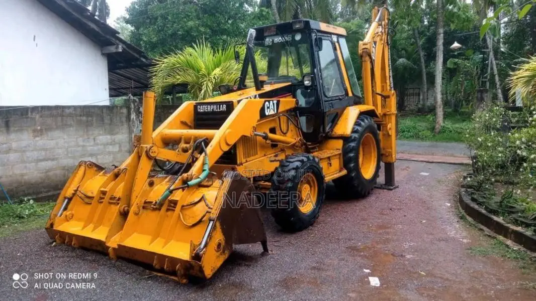 CAT 428 2000 Heavy-Duty (Used)