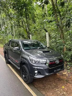 Toyota Hilux 2016 Pickup (Used)