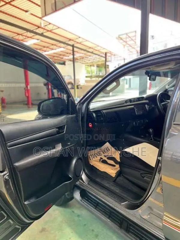 Toyota Hilux 2016 Pickup (Used)