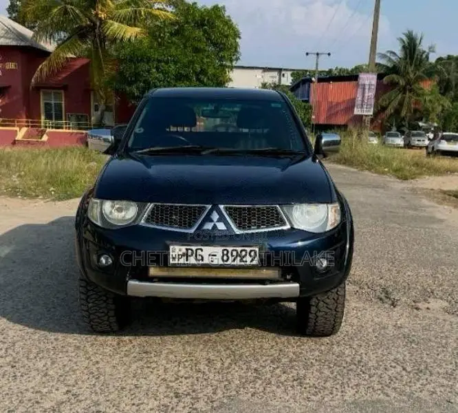 Mitsubishi L200 2015 Pickup (Used)